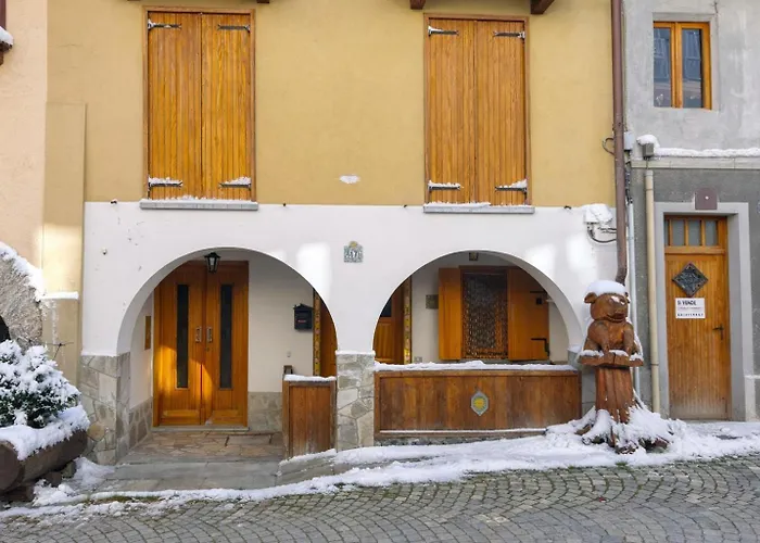 Apartment Hostdomus - Petit Bleu Cesana Torinese