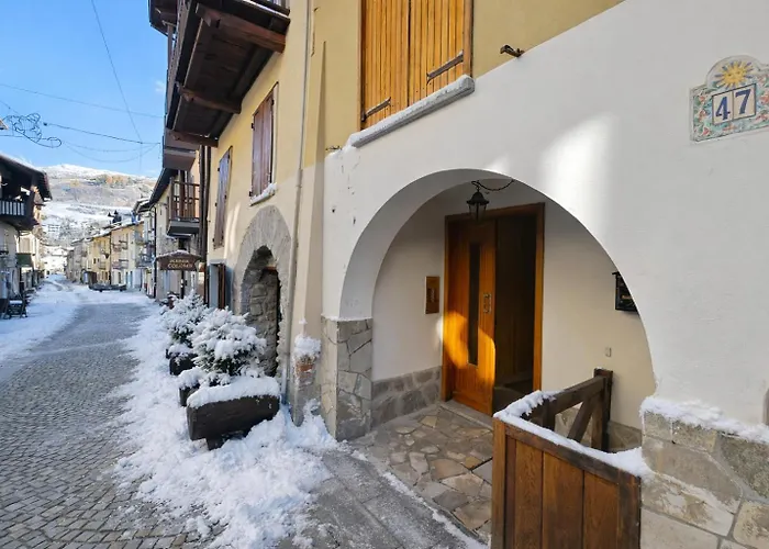 Apartment Hostdomus - Petit Bleu Cesana Torinese